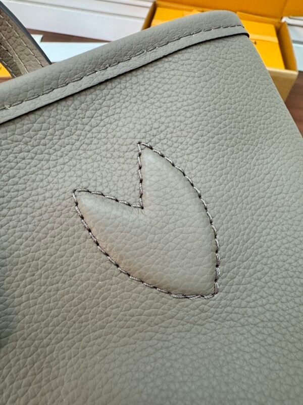 LV BAG - Image 3