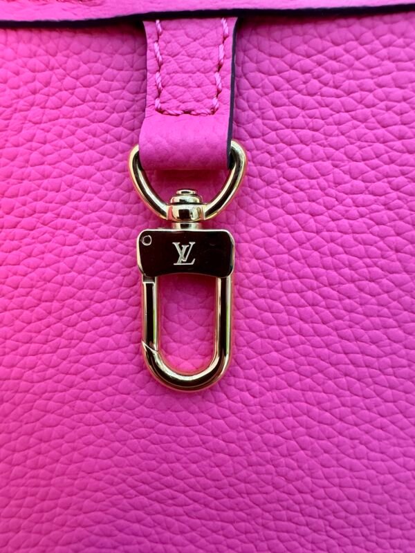 LV BAG - Image 10