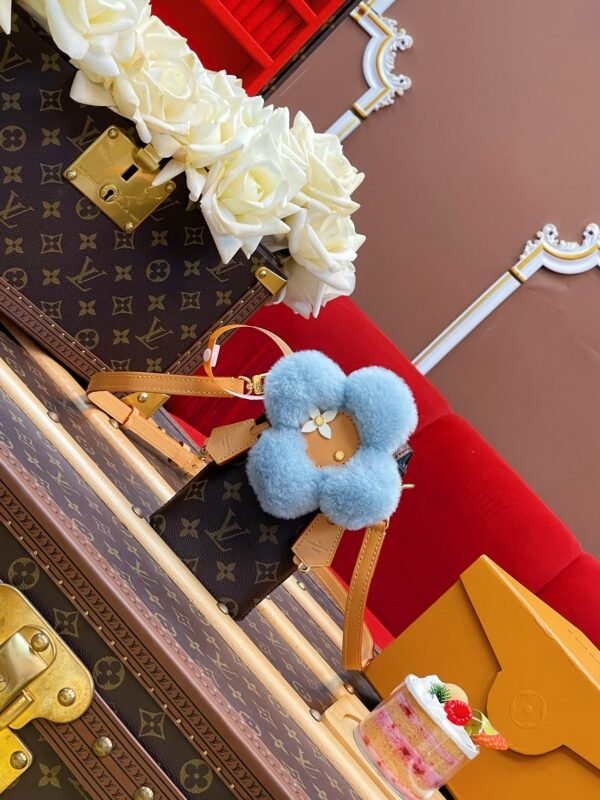 LV VIVIENNE Cell Phone Bag
