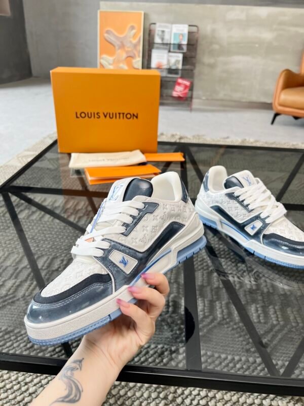 LV Louis Vuitton 🔍 top generation purchase 🇮🇹 Road Fried street couple models 👫 explosive models sports board shoes - Image 4