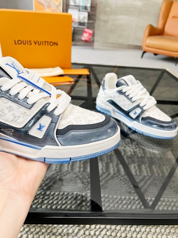 LV Louis Vuitton 🔍 top generation purchase 🇮🇹 Road Fried street couple models 👫 explosive models sports board shoes - Image 3