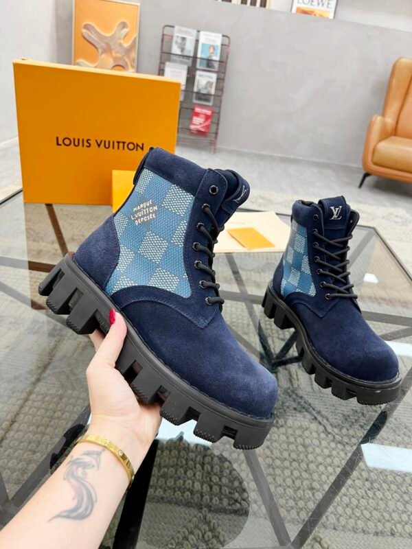 LV Louis Vuitton 🔍 top generation purchase 🇮🇹 Road Fried street male god explosion models high-top boots casual sneakers - Image 7