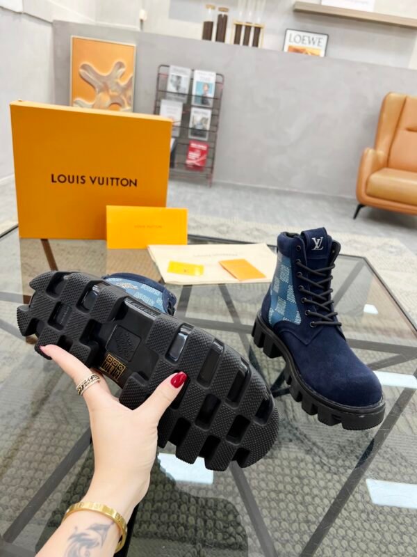LV Louis Vuitton 🔍 top generation purchase 🇮🇹 Road Fried street male god explosion models high-top boots casual sneakers - Image 8