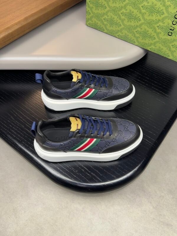 Gucci] Sneakers - Image 3