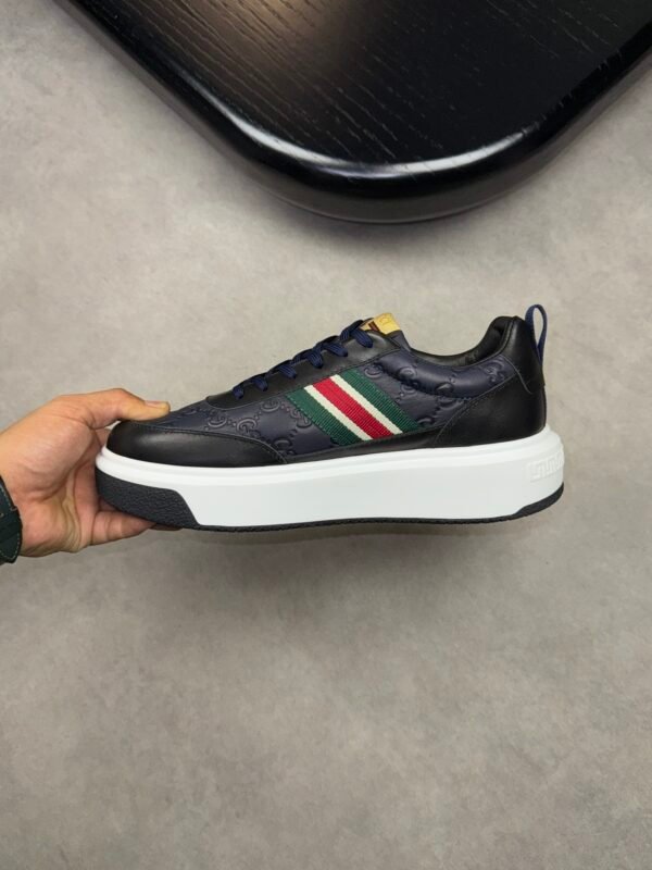 Gucci] Sneakers - Image 4