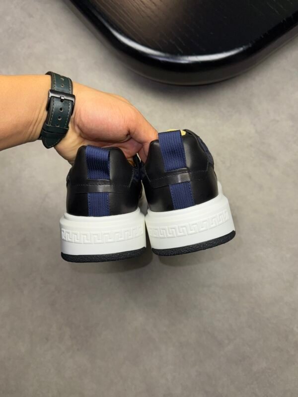 Gucci] Sneakers - Image 5