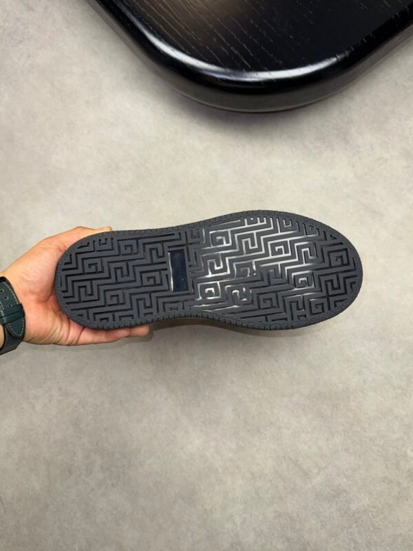 Gucci] Sneakers - Image 6