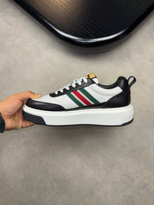 Gucci] Sneakers - Image 3