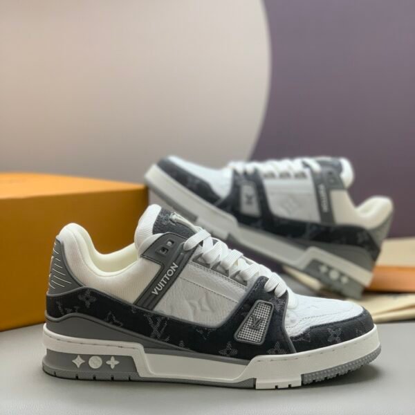 LV 🆕 Men's Running Shoes - Image 3