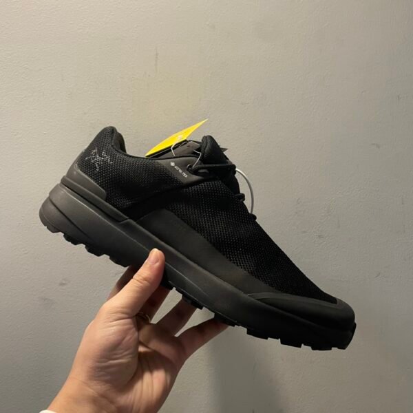 Arcteryx Kopec GTX Low Top Mountaineering Shoes Black - Image 2