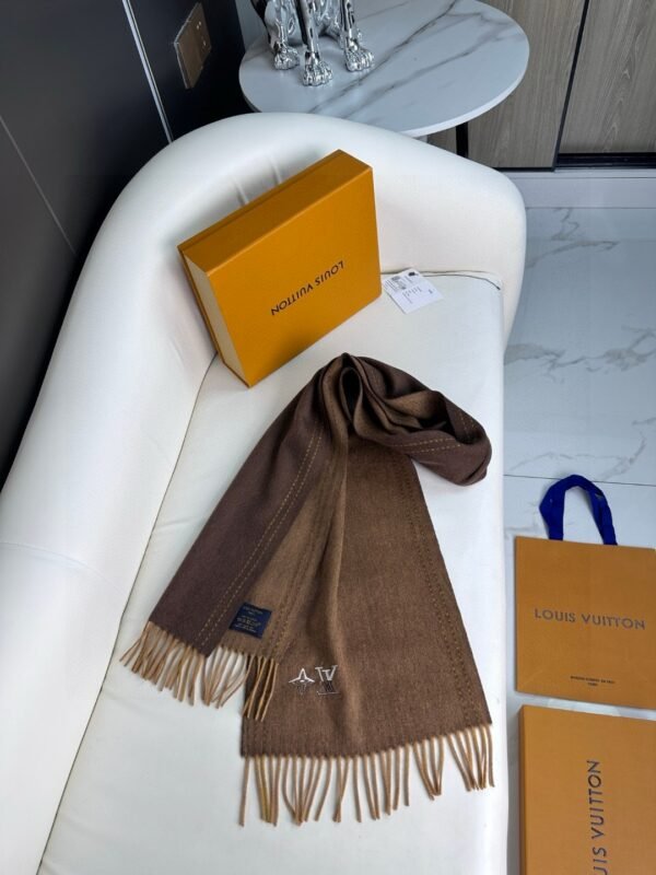 Louis Vuitton Scarf/Brown - Image 7