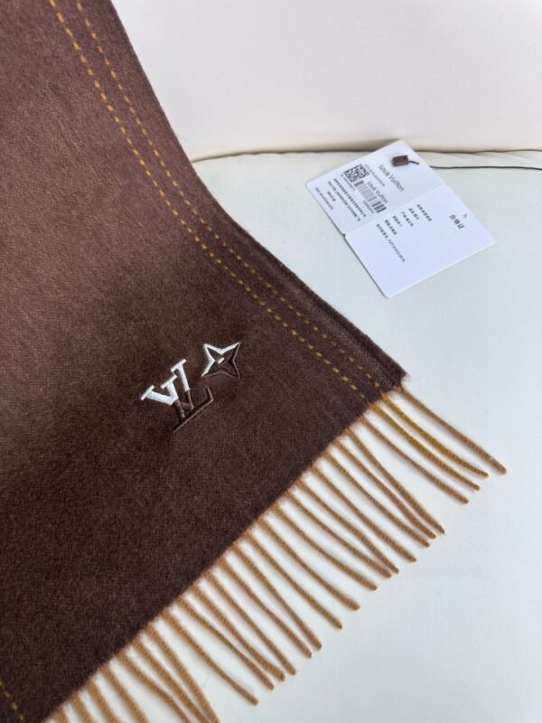 Louis Vuitton Scarf/Brown - Image 8