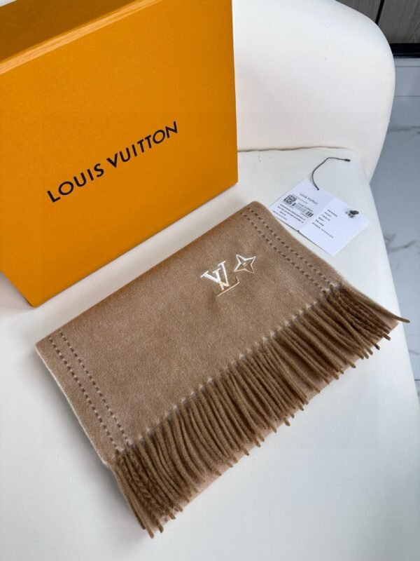 Louis Vuitton Scarf/Brown