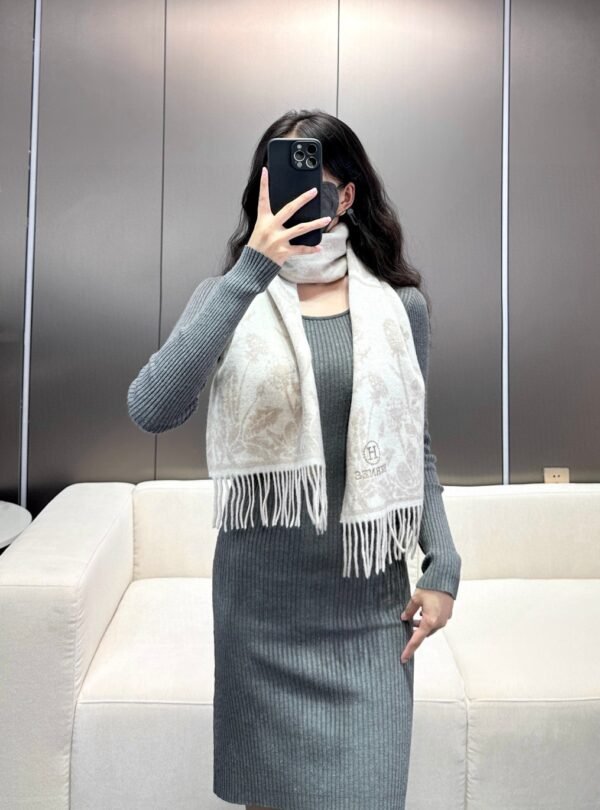 Hermes Scarf/Gray - Image 3