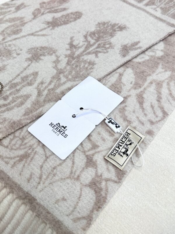 Hermes Scarf/Gray - Image 9