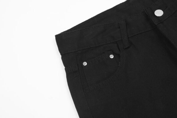 Balenciaga's new loose-fitting jeans - Image 8