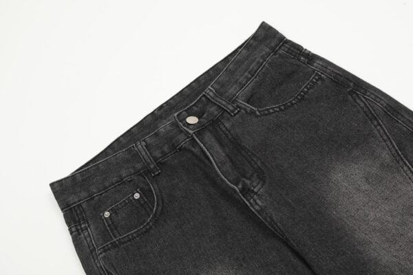 Balenciaga's new loose-fitting jeans - Image 6