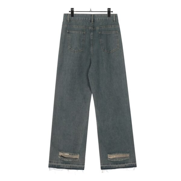 Balenciaga's new loose-fitting jeans - Image 4