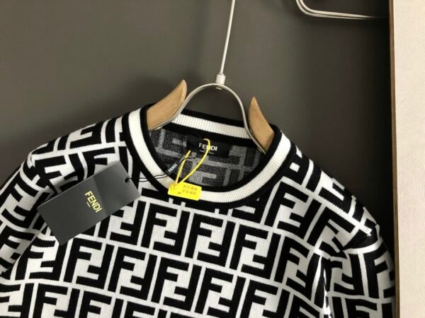 FENDI loose fit version version S-Xl The latest top counter models double F full jacquard round neck wool sweater - Image 10