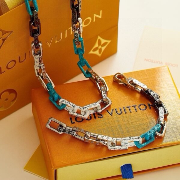 LV Louis Vuitton White and Blue Monogram Chain Bracelet with Complete Package - Image 8