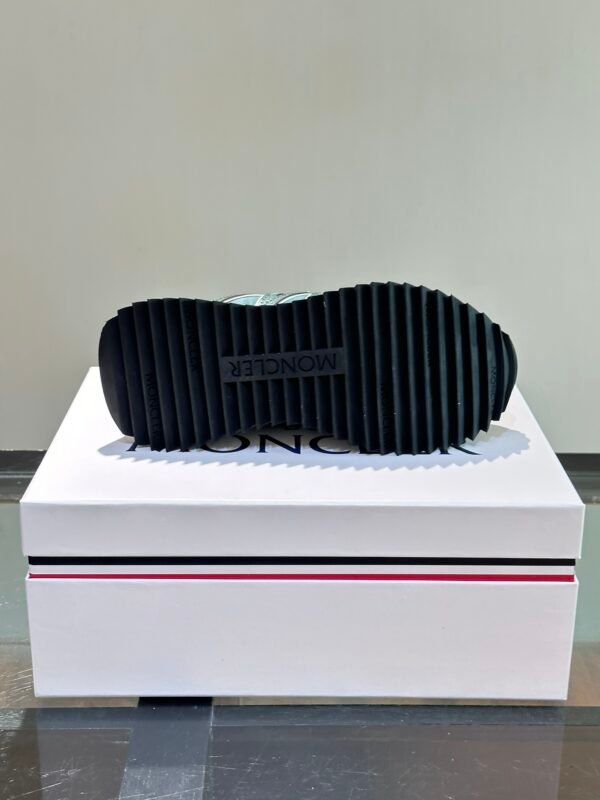 Moncler New Men's Low Top Sneakers - Image 6