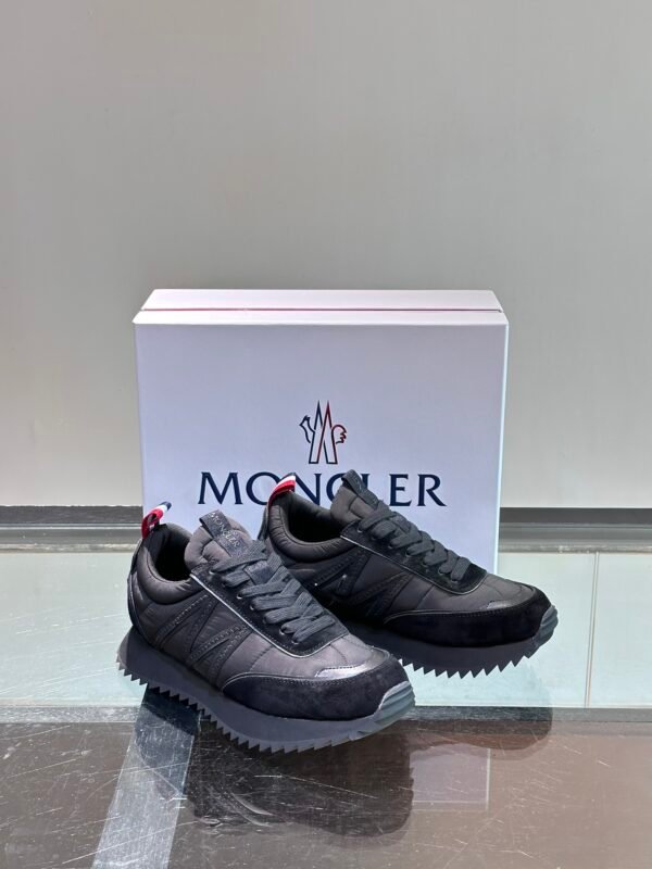 Moncler New Men's Low Top Sneakers - Image 10