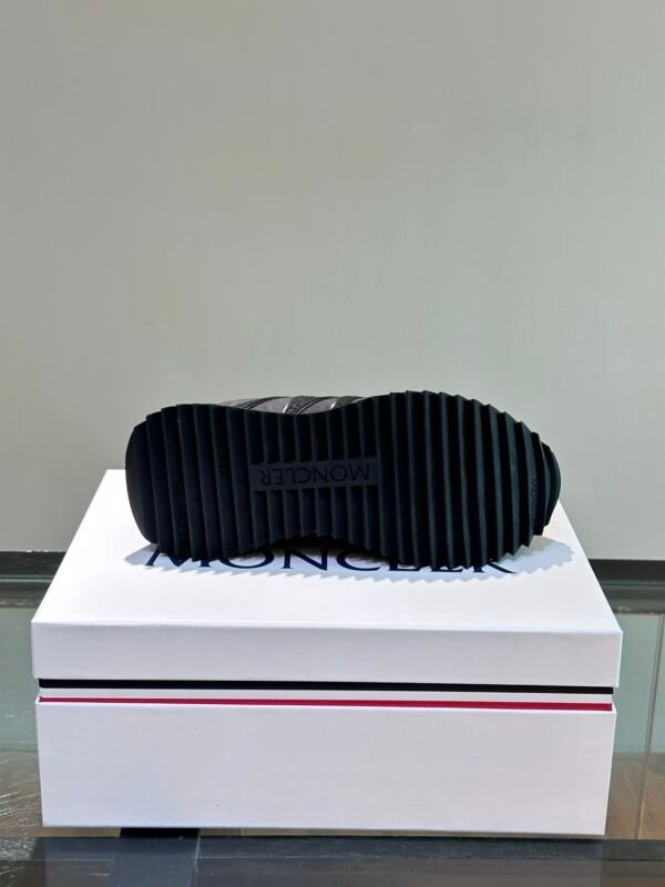 Moncler New Men's Low Top Sneakers - Image 7